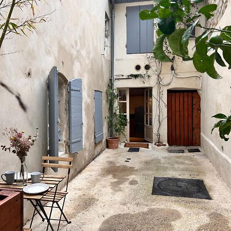 Duplex Centre Historique Arles Apartment Exterior photo